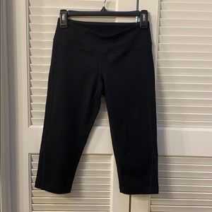 Zella Short Capri